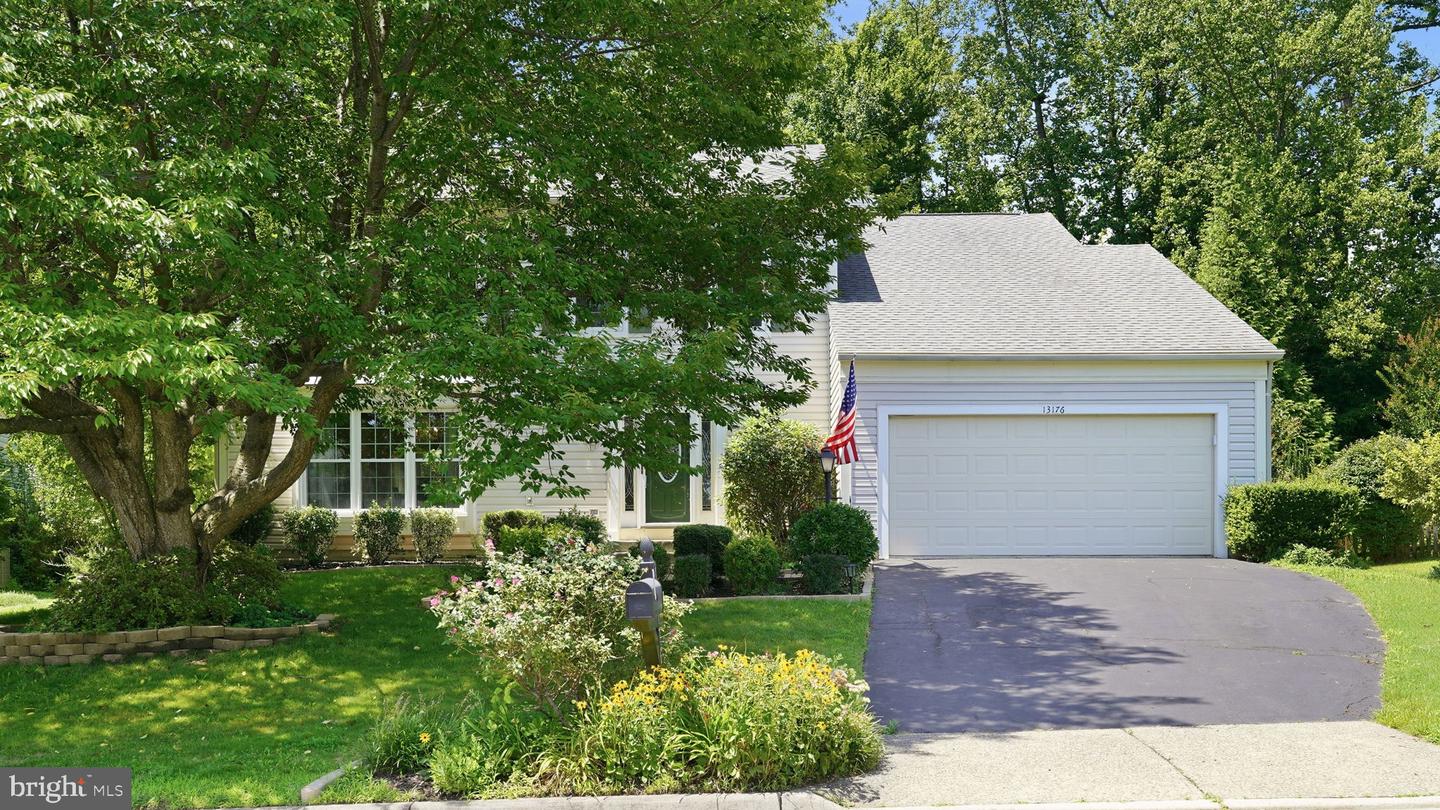 13176 Oak Farm Dr Property Photo 1