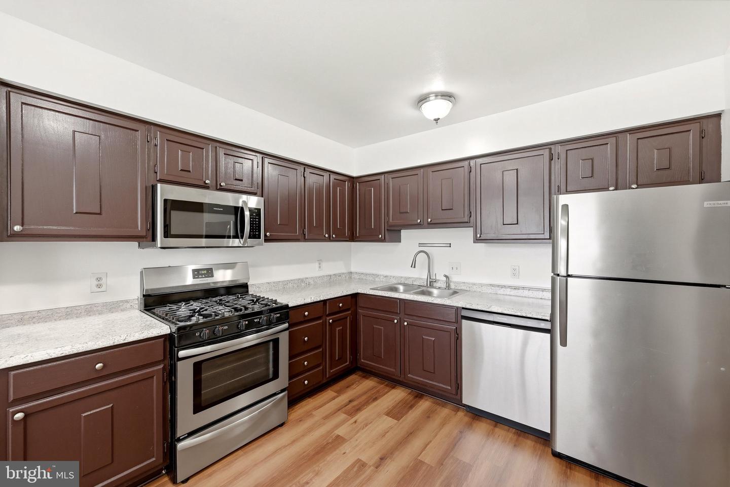 15011 Cherrydale Dr Property Photo 8