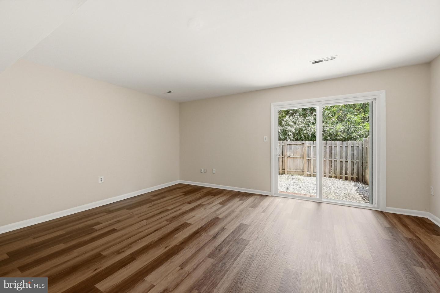15011 Cherrydale Dr Property Photo 15