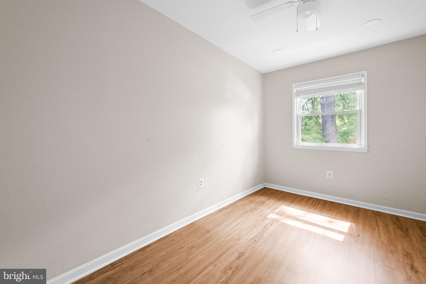 14382 Berkshire Dr Property Photo 17