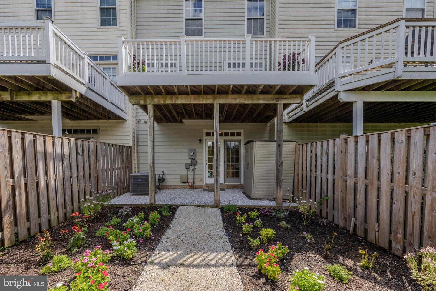 15090 Danehurst Cir Property Photo 9