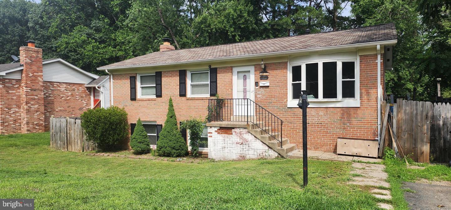13821 GILBERT RD #UPPER LEVEL Property Photo 1