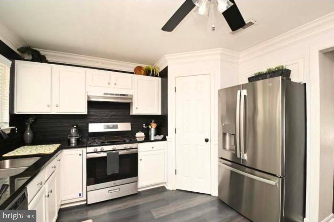 16889 Toms River Loop Property Photo 9
