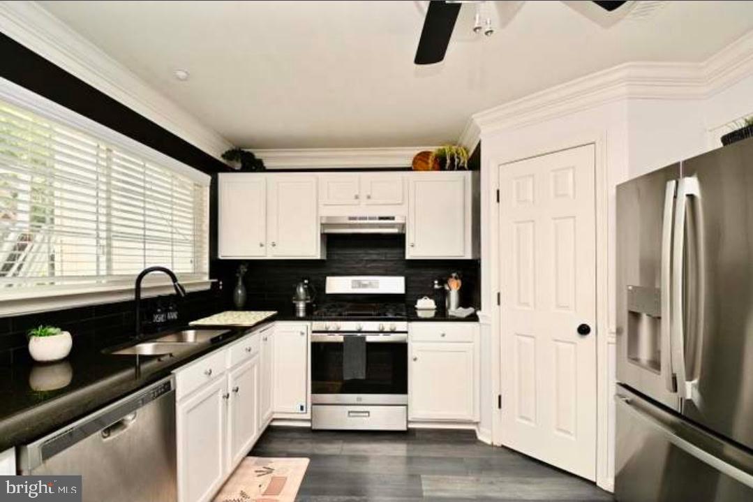 16889 Toms River Loop Property Photo 10