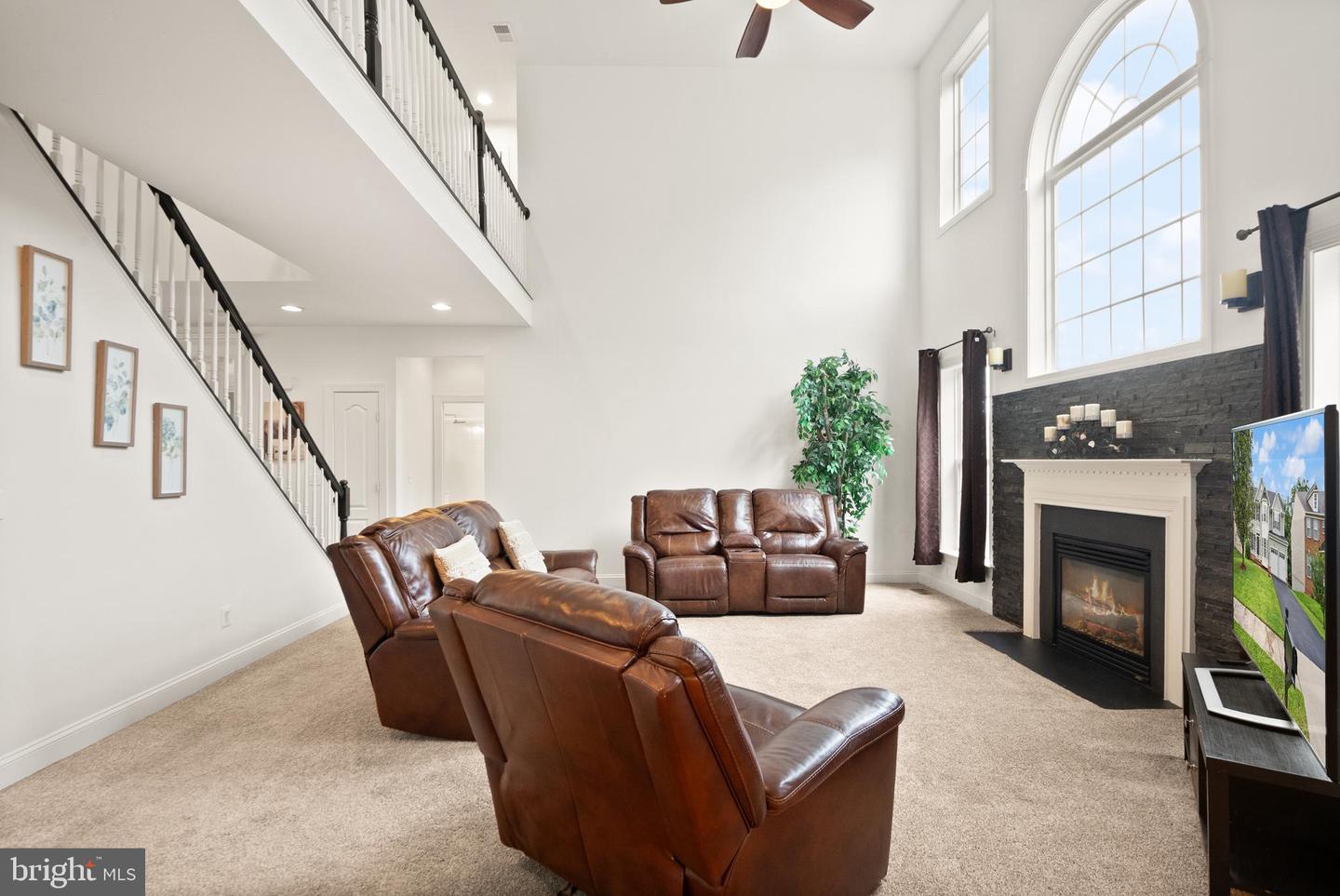9121 Autumn Glory Ln Property Photo 11