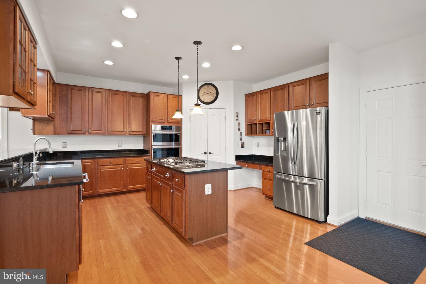 9121 Autumn Glory Ln Property Photo 16
