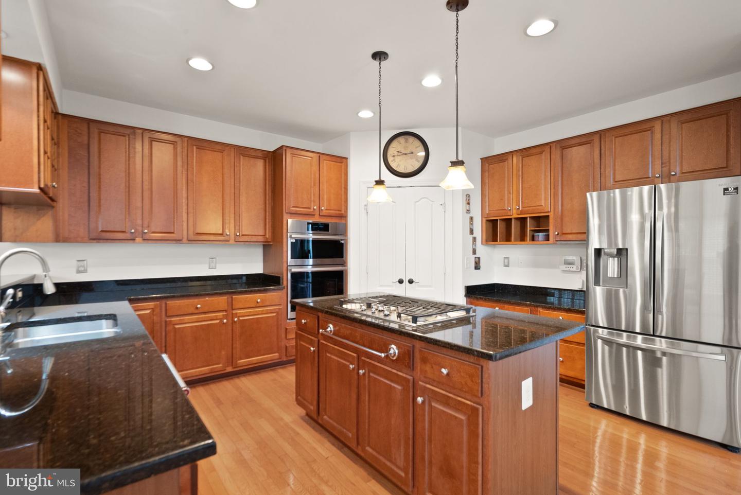 9121 Autumn Glory Ln Property Photo 19