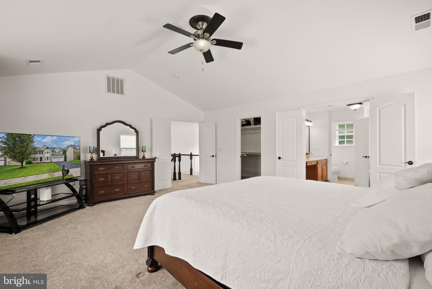 9121 Autumn Glory Ln Property Photo 27