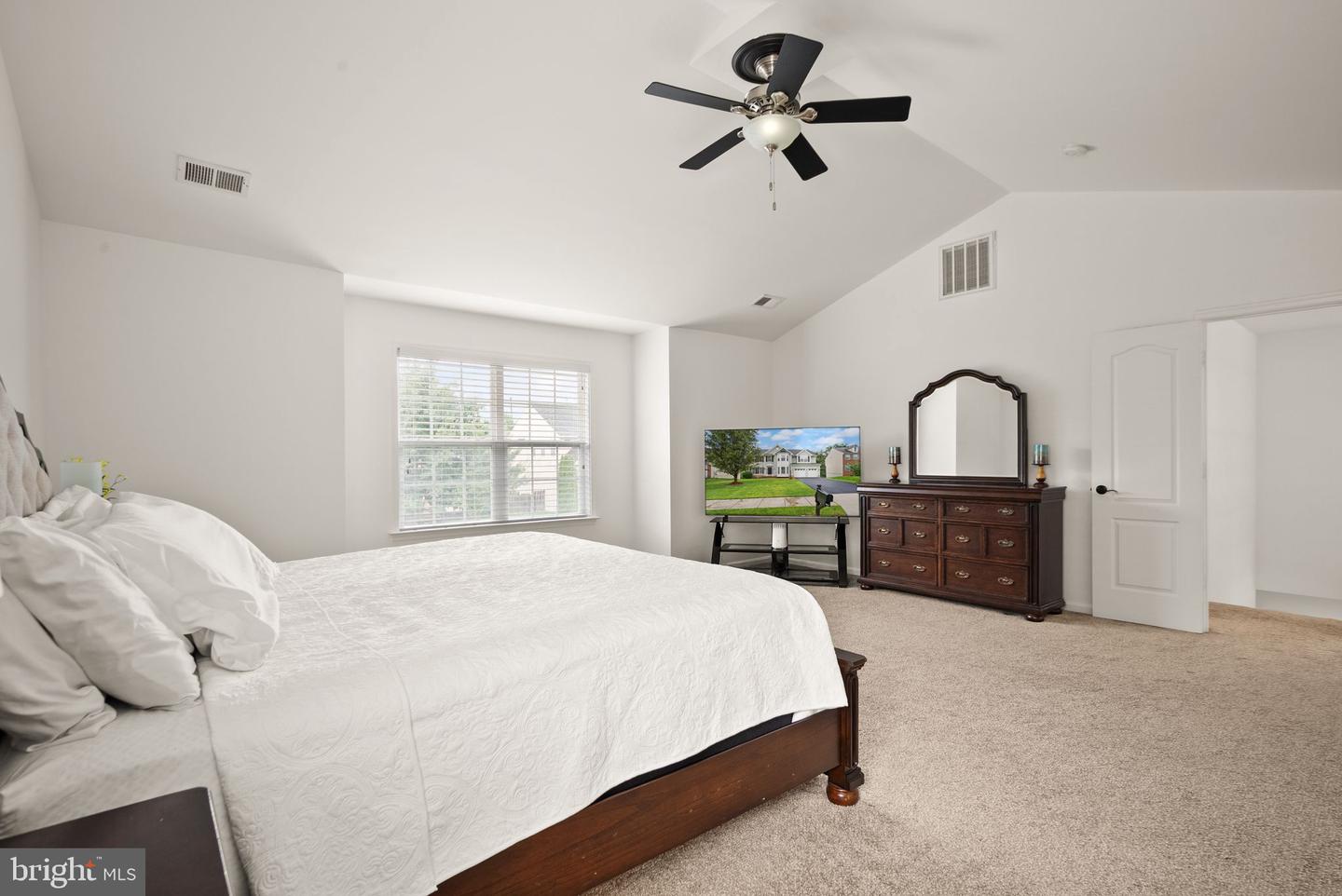 9121 Autumn Glory Ln Property Photo 28