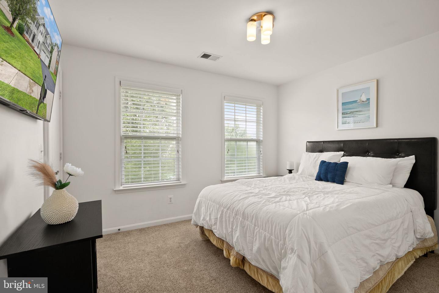 9121 Autumn Glory Ln Property Photo 36