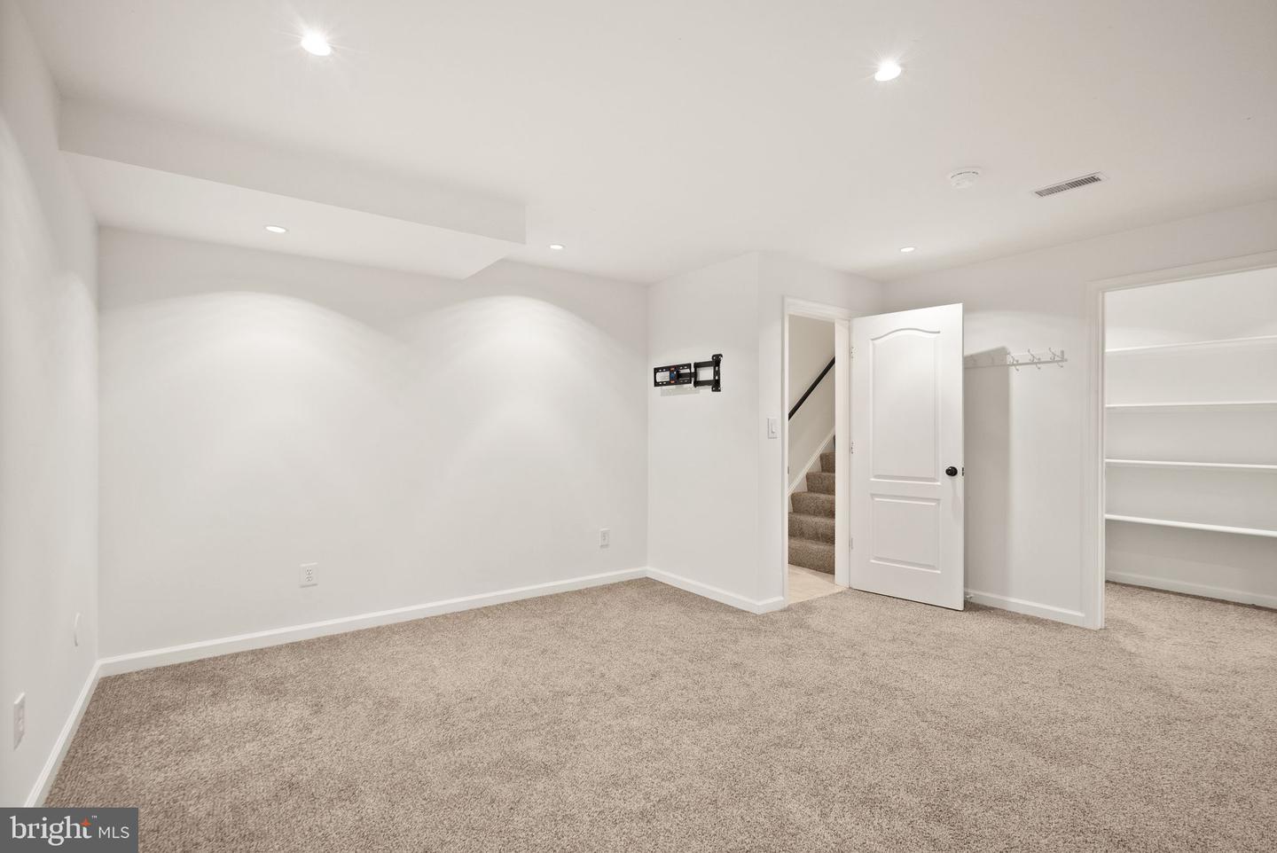 9121 Autumn Glory Ln Property Photo 60