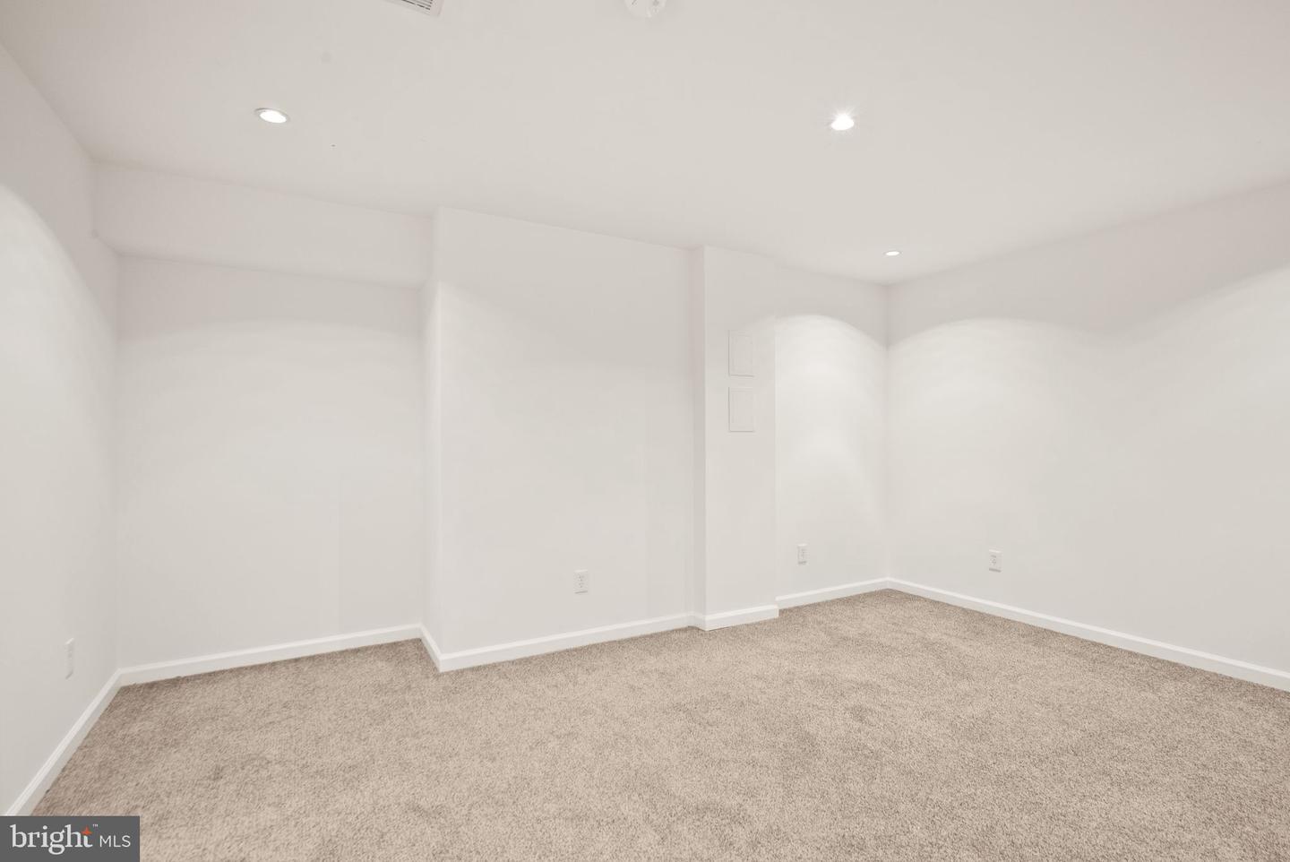 9121 Autumn Glory Ln Property Photo 61