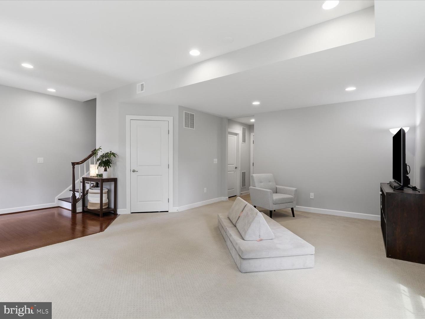 13745 Senea Dr Property Photo 32