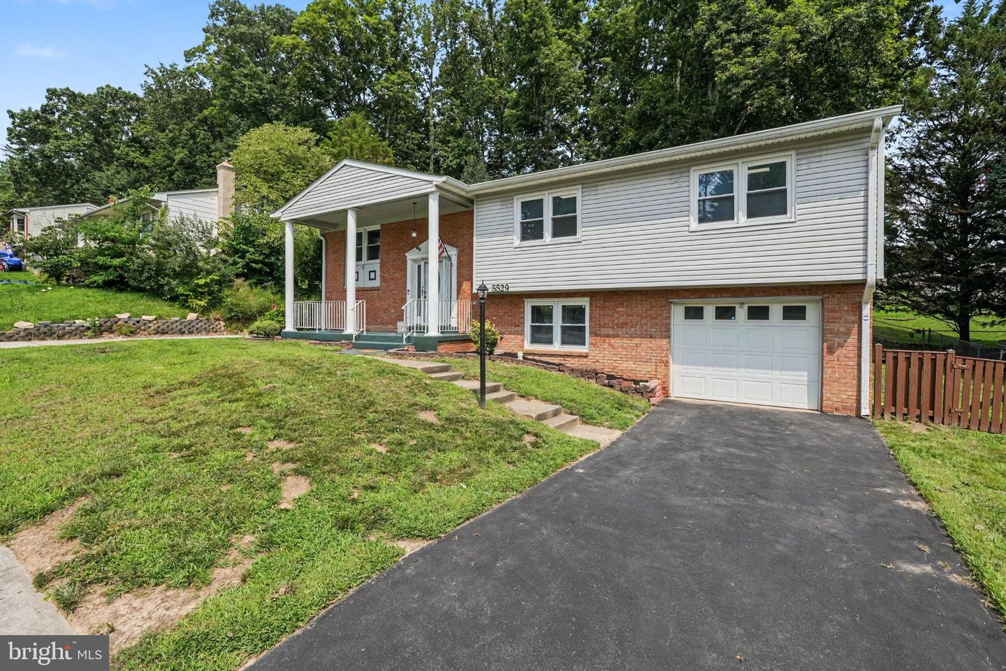 5529 Neddleton Ave Property Photo 4