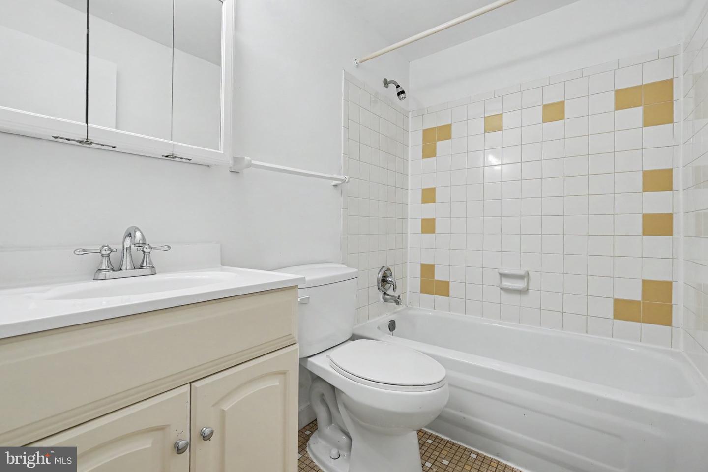 5529 Neddleton Ave Property Photo 21