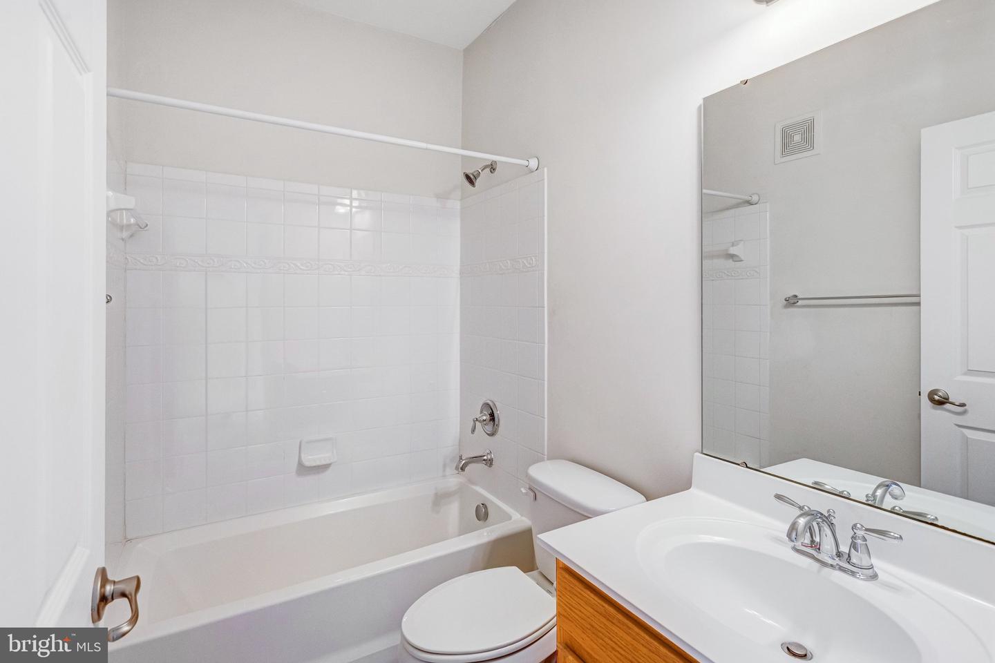 15072 Leicestershire St #102 Property Photo 15