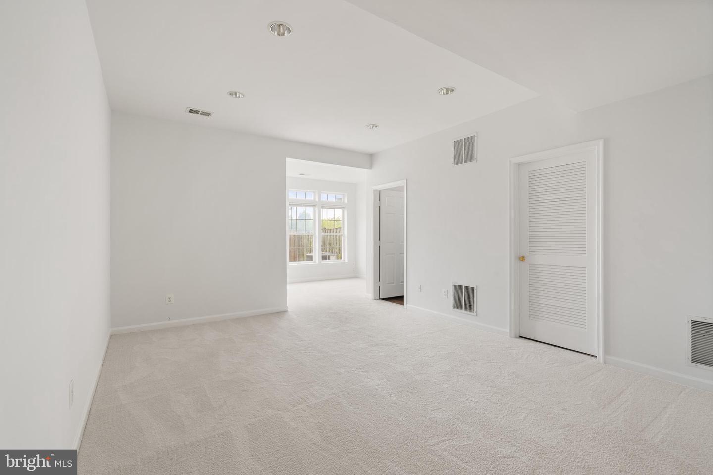 15056 Danehurst Cir Property Photo 6