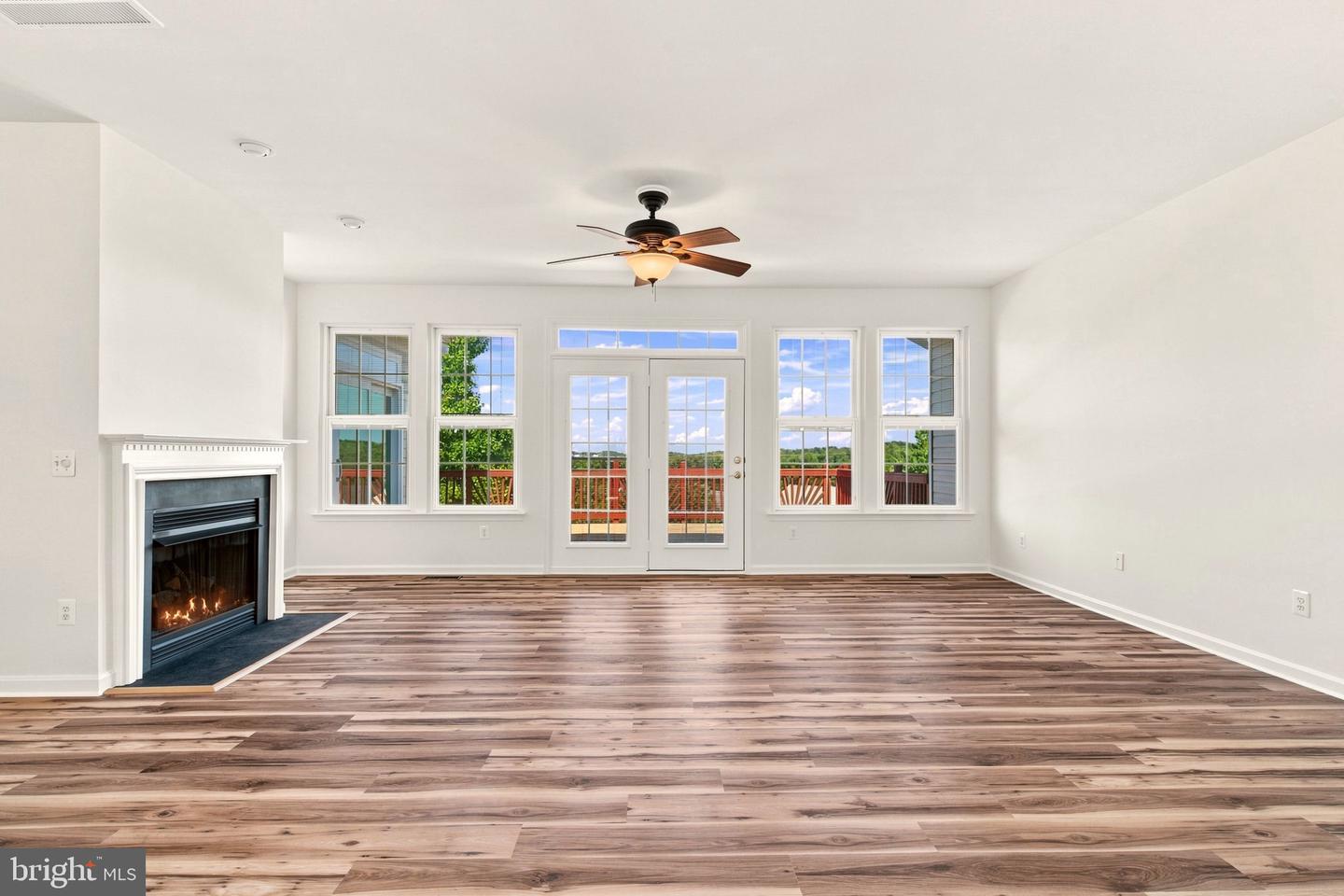 16469 Sparkling Brook Loop Property Photo 12