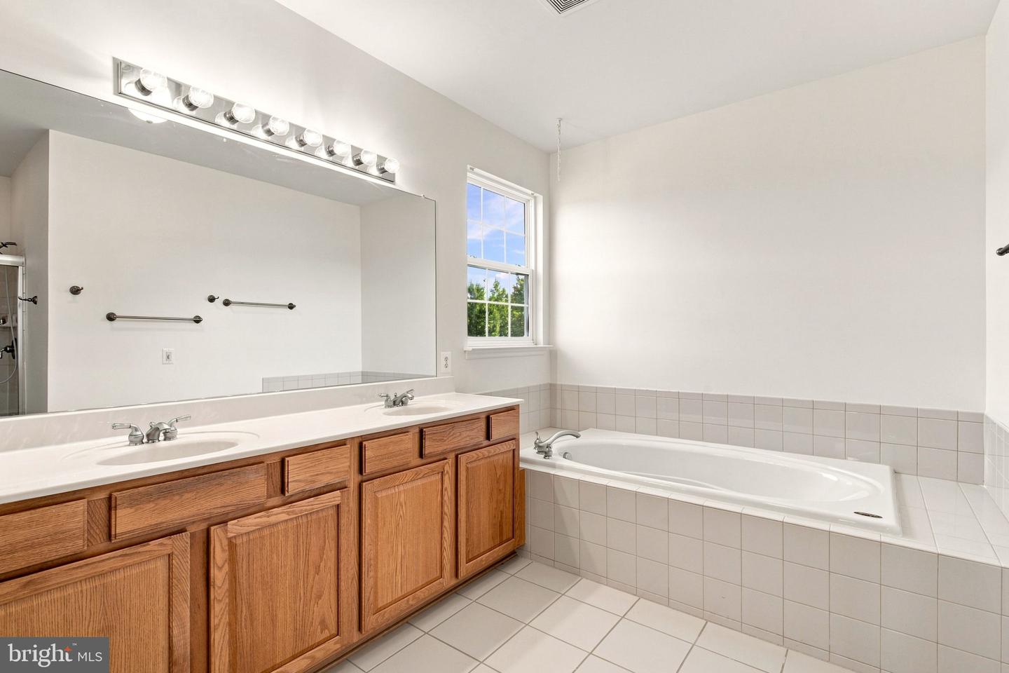 16469 Sparkling Brook Loop Property Photo 28