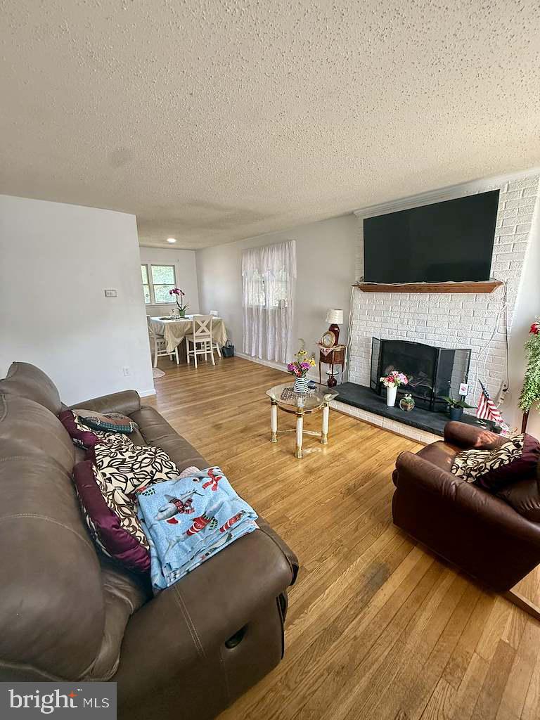 13803 Knowles St Property Photo 7