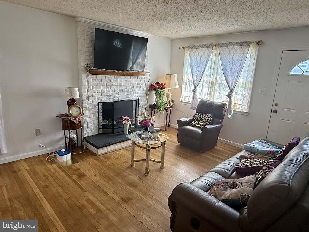 13803 Knowles St Property Photo 9