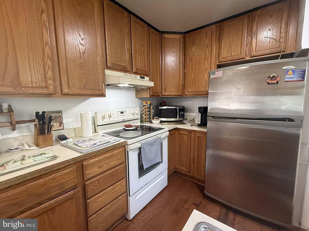 13803 Knowles St Property Photo 16
