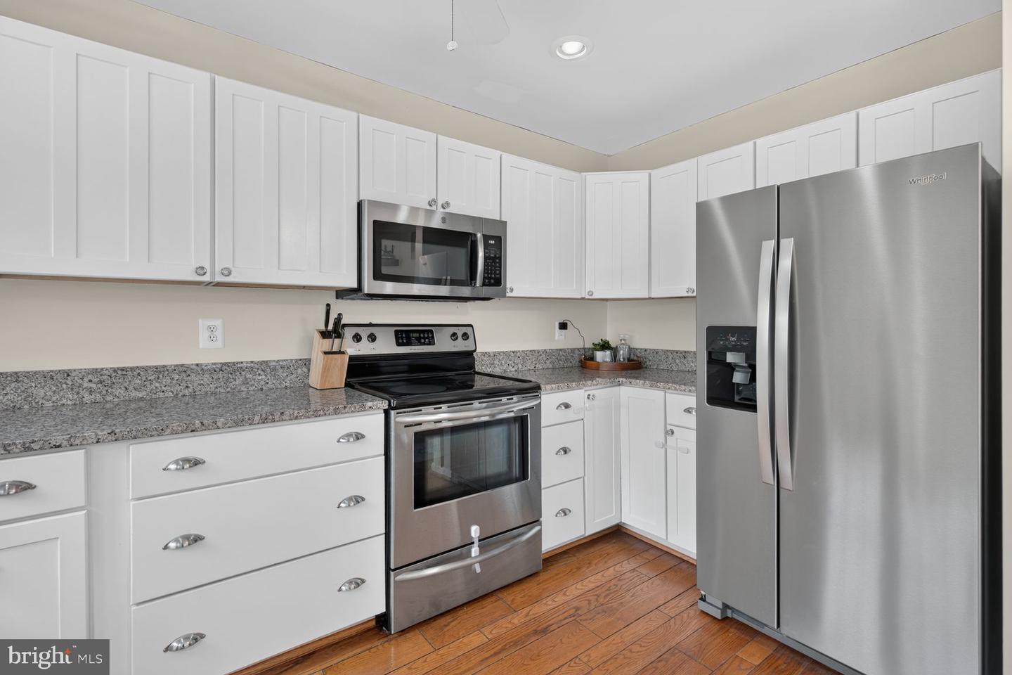 12831 Mill Brook Ct Property Photo 8