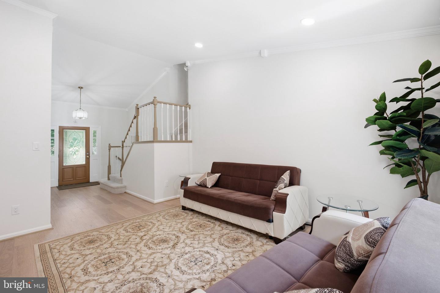 7825 Oak St Property Photo 10