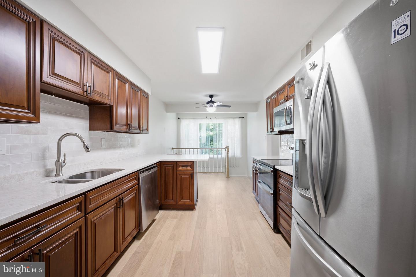 7825 Oak St Property Photo 11