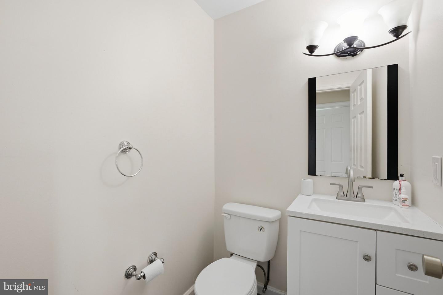 7825 Oak St Property Photo 18