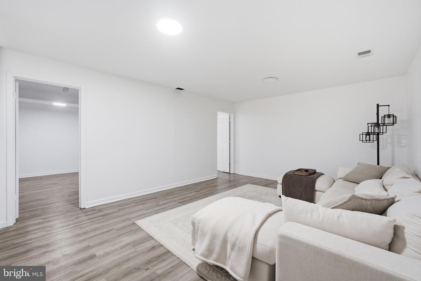 7825 Oak St Property Photo 37