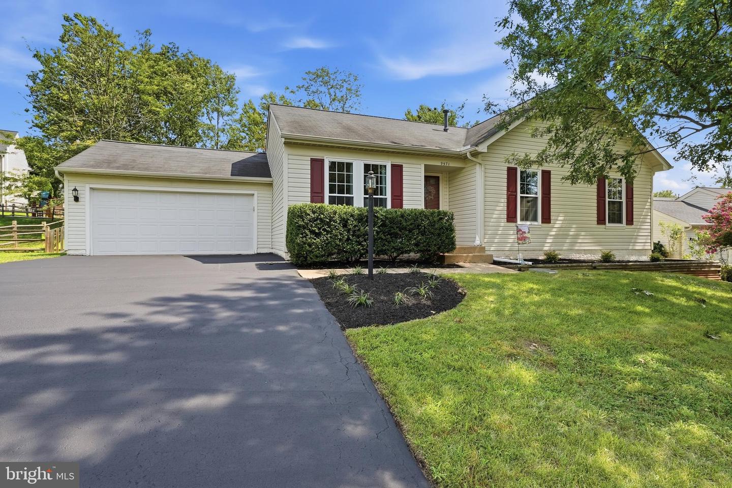 9571 BASILWOOD DR Property Photo 1