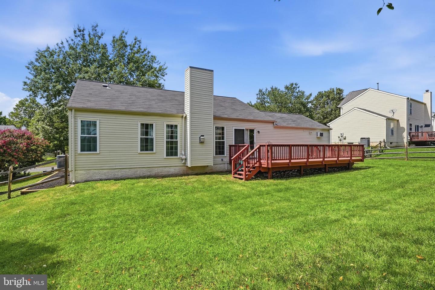 9571 Basilwood Dr Property Photo 3