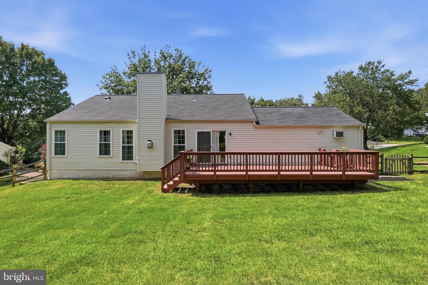 9571 Basilwood Dr Property Photo 4