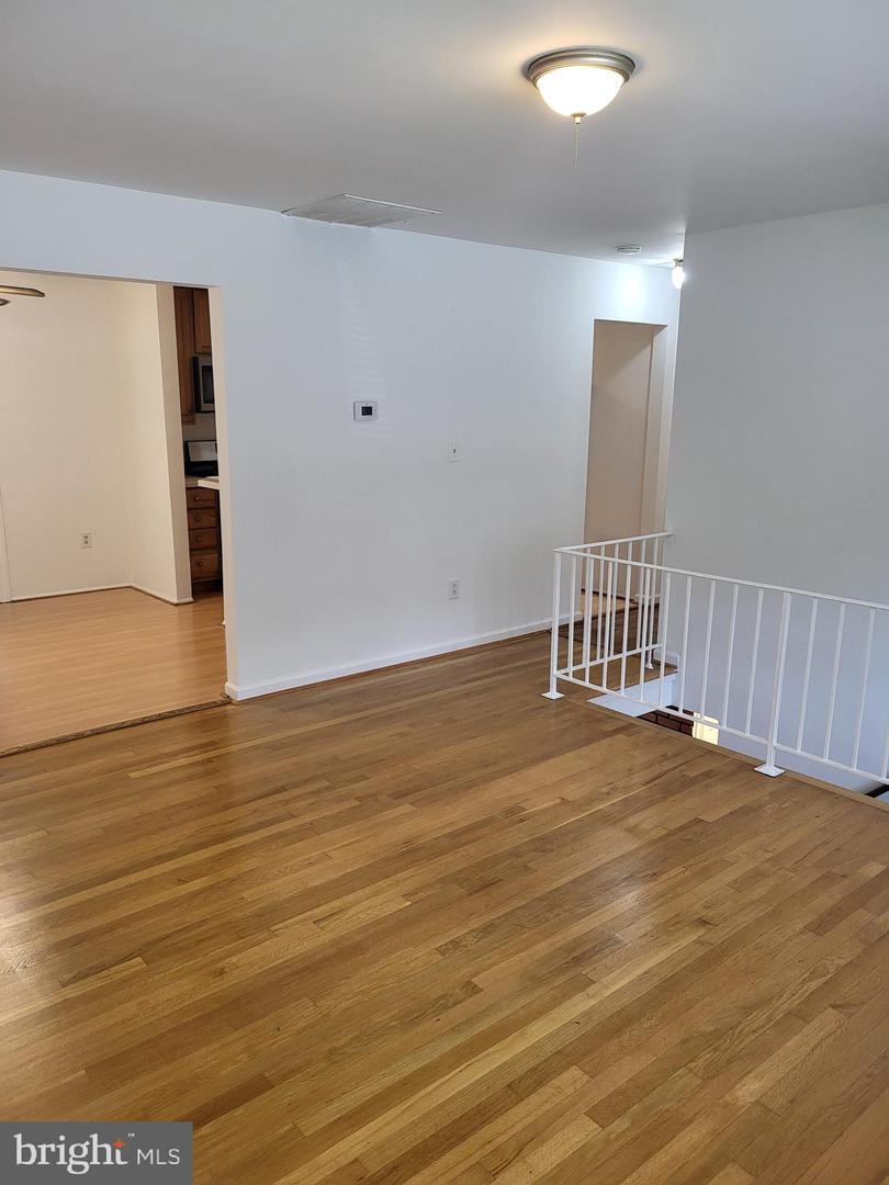 13416 Hillendale Dr Property Photo 3