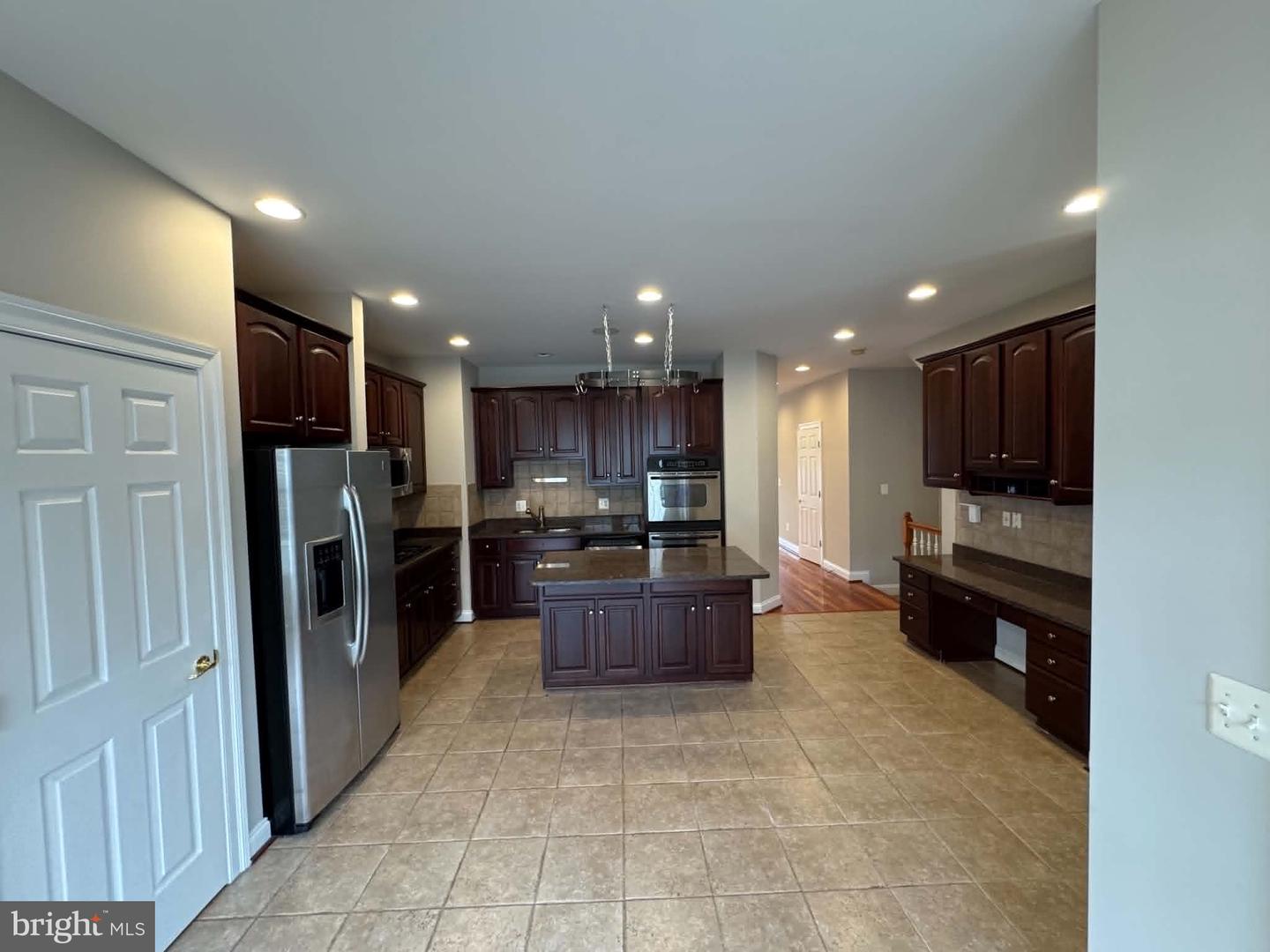 6912 Witton Cir Property Photo 3
