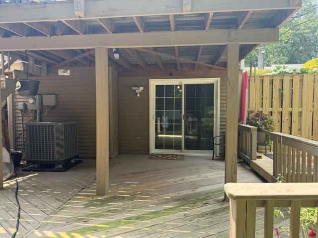 15255 Streamside Ct Property Photo 2