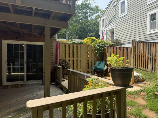 15255 Streamside Ct Property Photo 4
