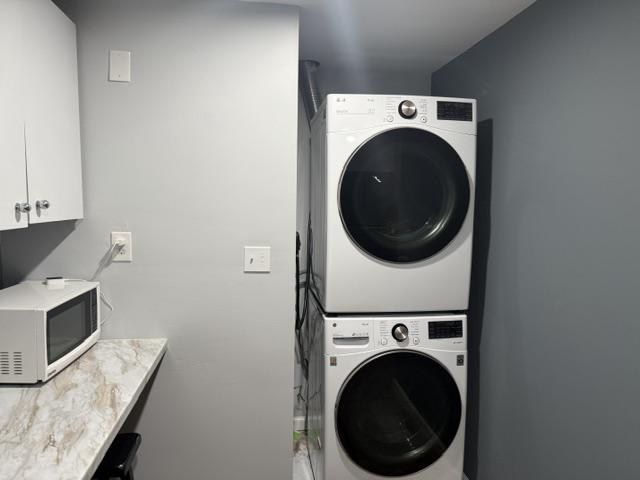15255 Streamside Ct Property Photo 14