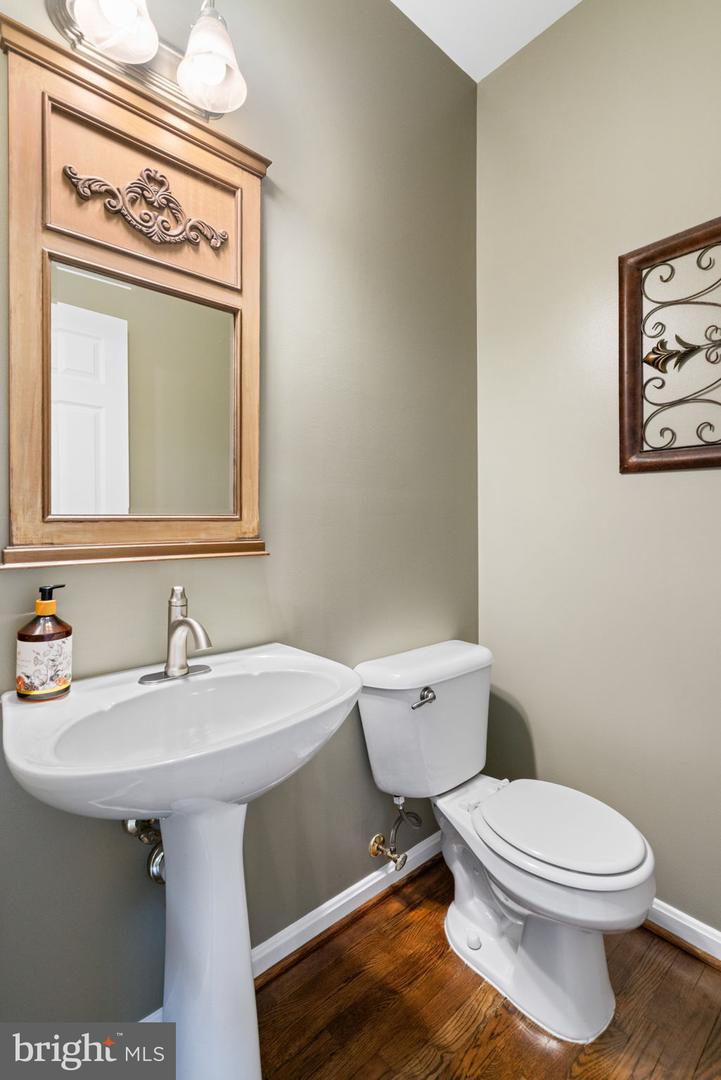15547 Atterbury Ct Property Photo 11