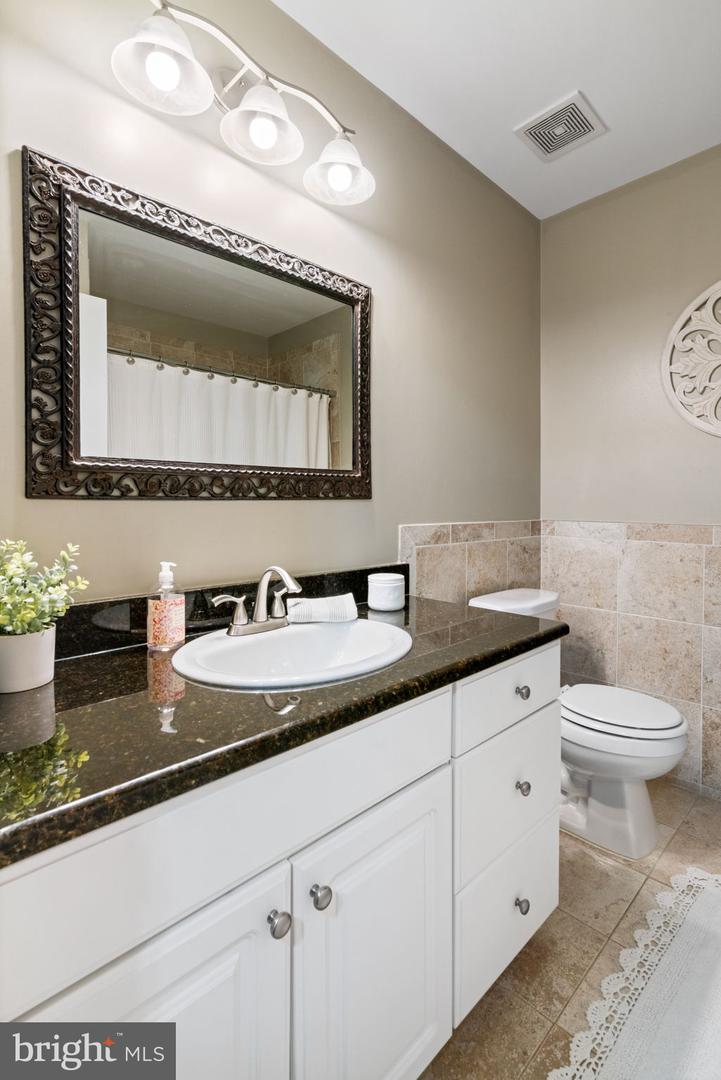 15547 Atterbury Ct Property Photo 45