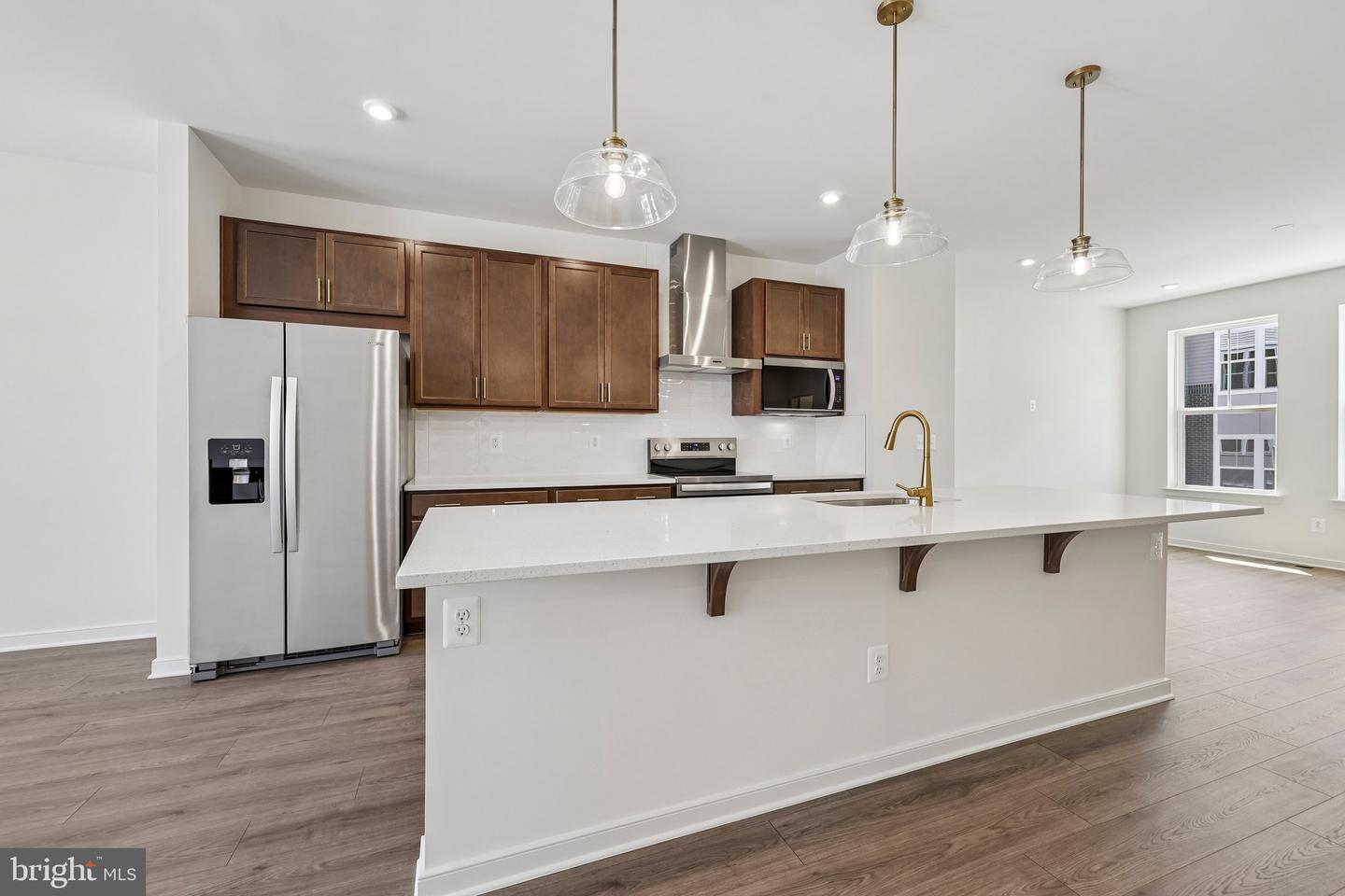 18020 Alicia Ave Property Photo 3