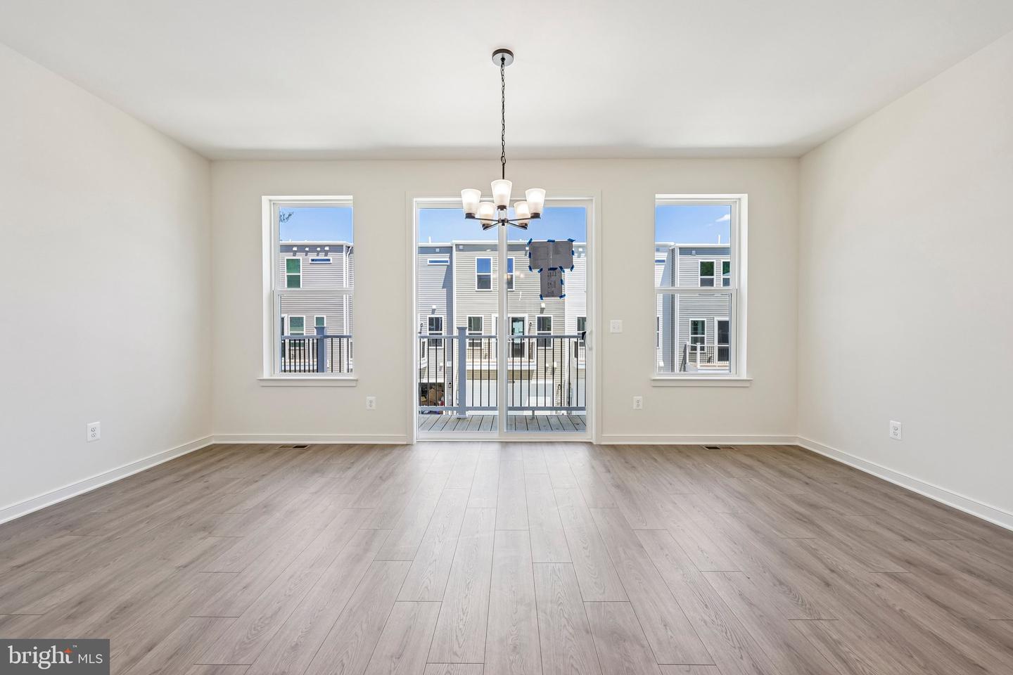 18020 Alicia Ave Property Photo 6