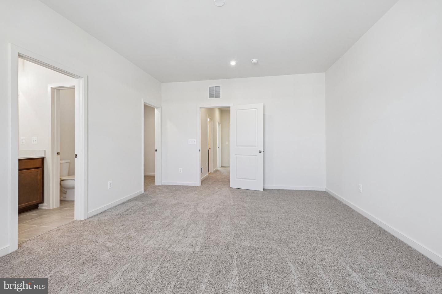18020 Alicia Ave Property Photo 10