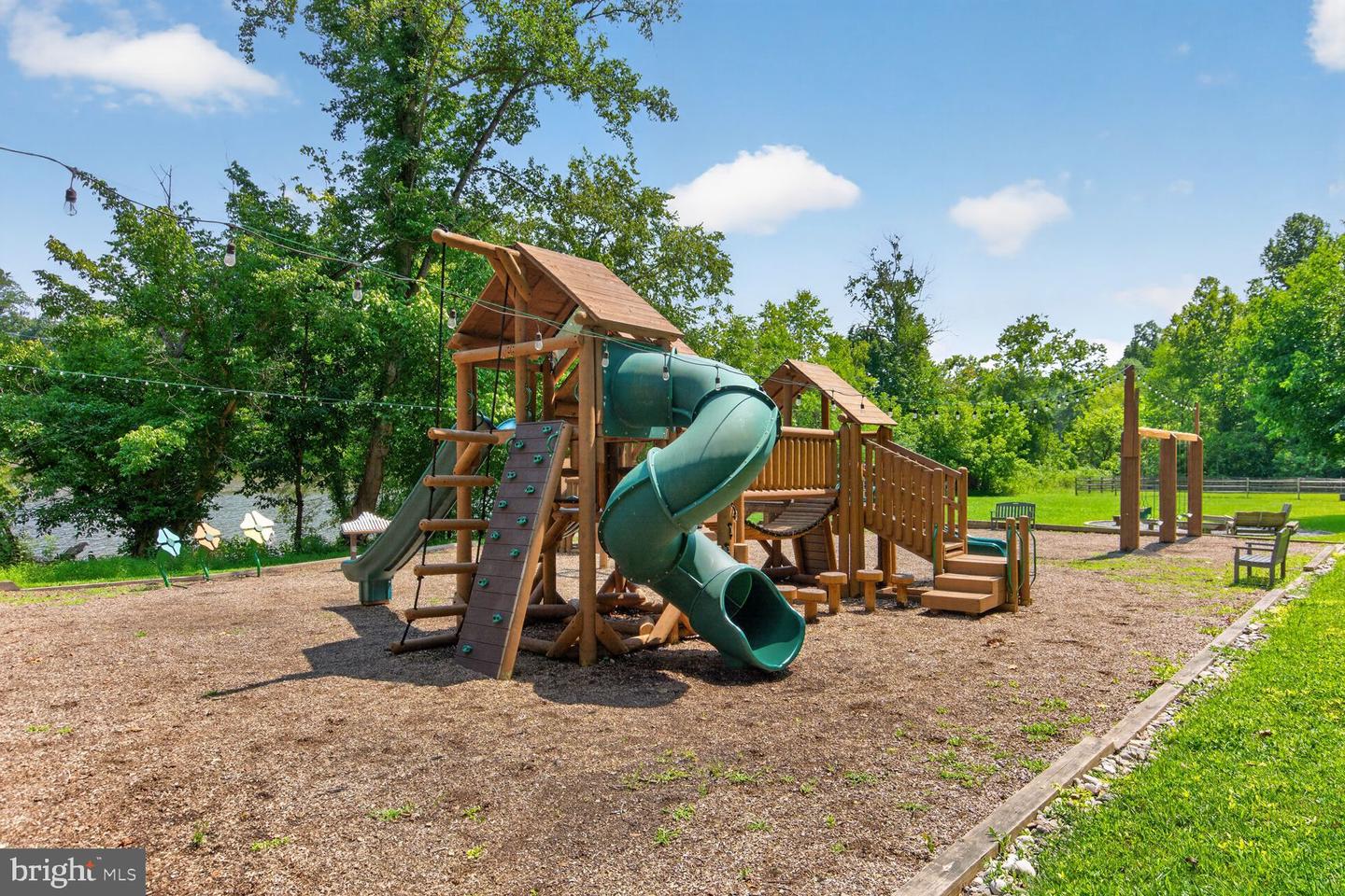 6273 Occoquan Forest Dr Property Photo 41
