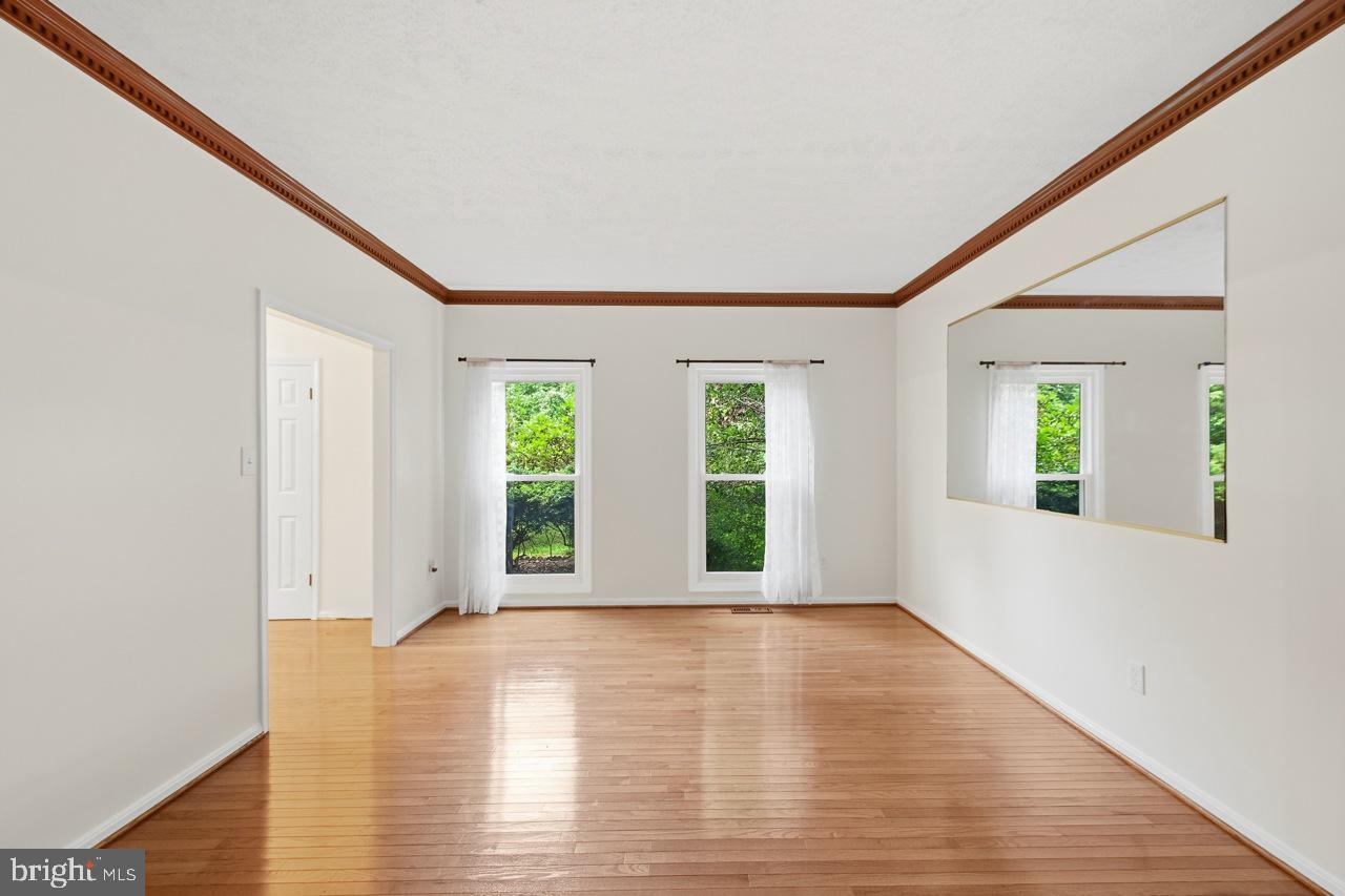 6001 River Forest Dr Property Photo 4