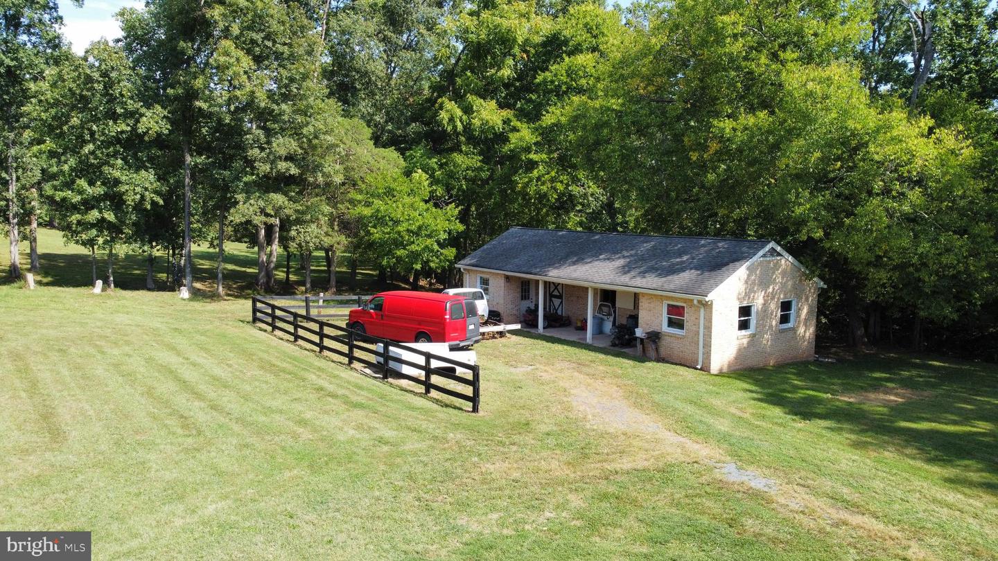 12100 Richland Dr Property Photo 5
