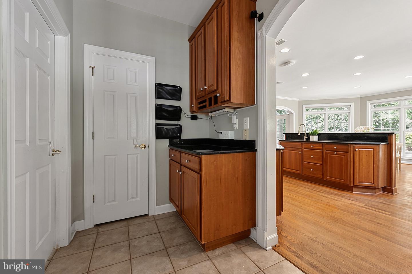 7040 Hoadly Rd Property Photo 39