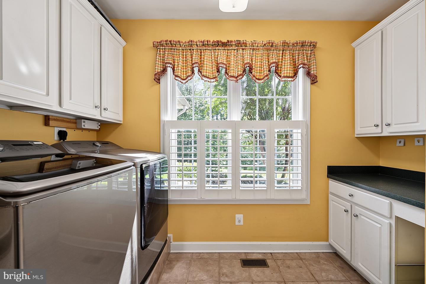 7040 Hoadly Rd Property Photo 41
