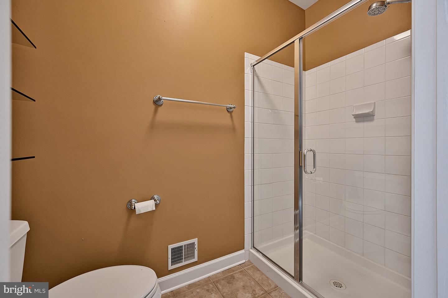 7040 Hoadly Rd Property Photo 42